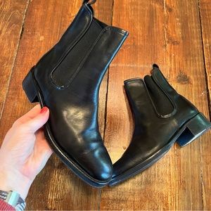Coach Black Leather Ankle Chelsea Boots Block Heel Stacked Women's size 6 Italy